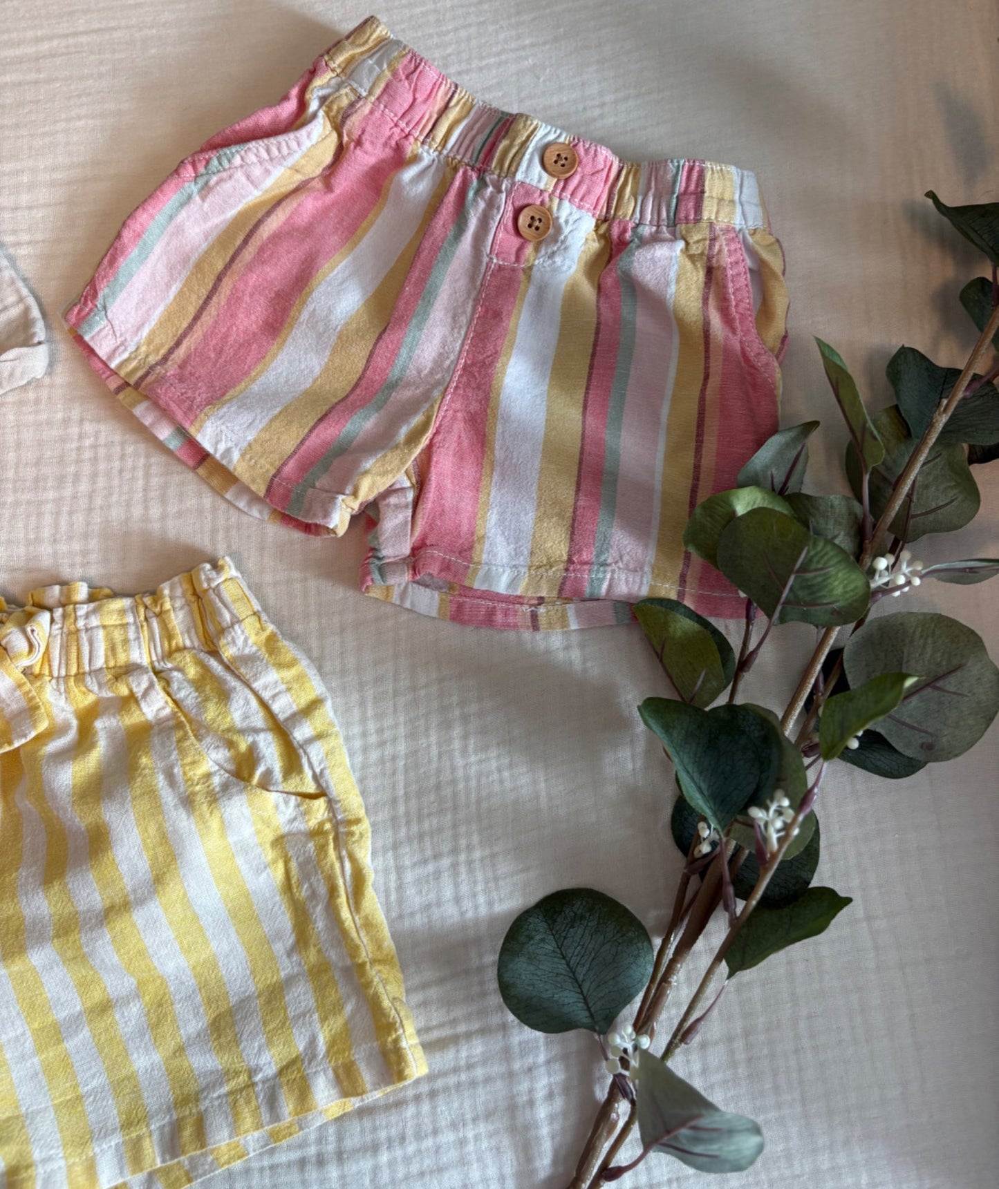 3T Toddler Girls Summer Shorts Bundle x3  (Joe Fresh, Little Planet Organic by Carter's, OshKosh B'Gosh) , Kids 3T