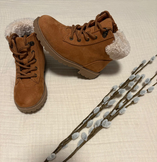 Old Navy Size 10 Toddler Girls Fall Style Boots with Fur , Shoes 10 (Toddler:2-4yr)