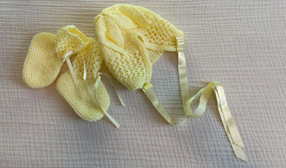 Handknit 9-12 Months Yellow Baby Booties, Bonnet and Sweater *BRAND NEW* , Kids 12 Month (9-12M)