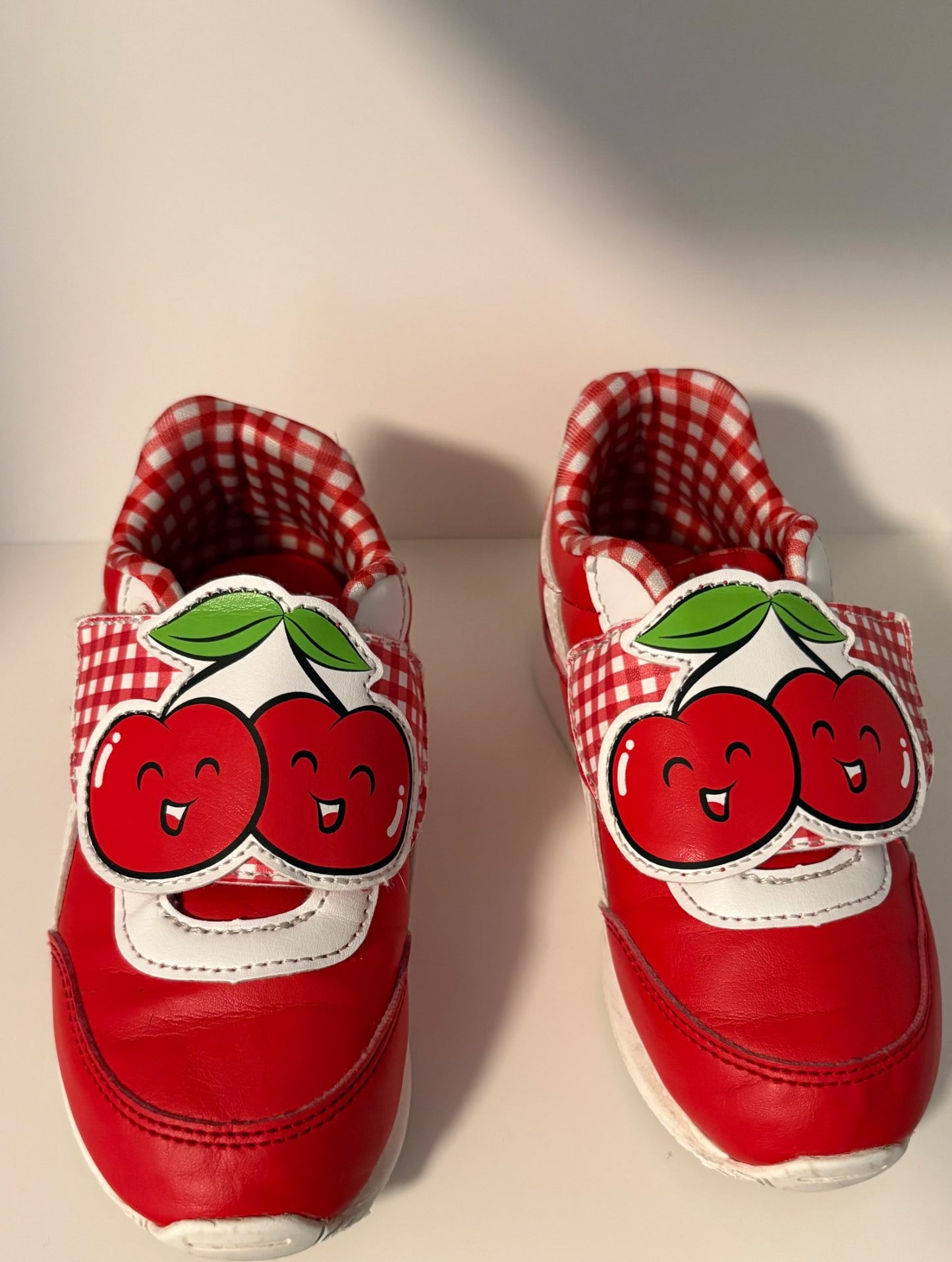 Reebok Toddler Girls Cherry Red Shoes Size 10 (Purchase Price: $49) , Shoes 10 (Toddler:2-4yr)