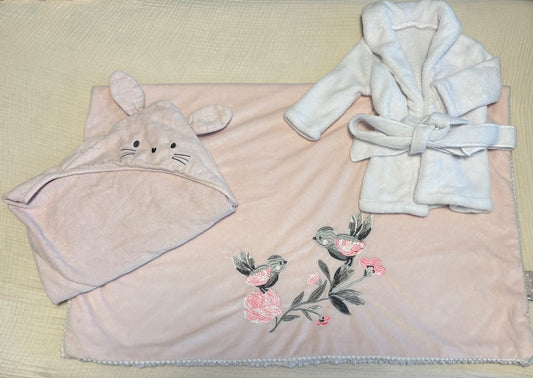 Newborn Bath Time Bundle (Petit Lem & Levtex Baby)