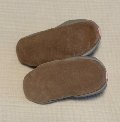 Robeez "Hello Baby" Baby Girl 18-24 Months Slip-on Shoes, Shoes 4.5 (Walkers:12-24 mth)