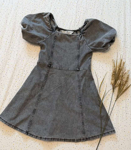H&M Girls 4-6T Black/Grey Denim Style Dress, Kids 5/5T