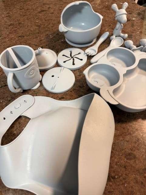 Baby Feeding Essentials Set (12 Pieces)  RETAIL: 36$
