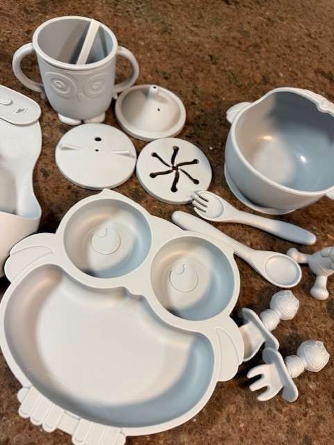 Baby Feeding Essentials Set (12 Pieces)  RETAIL: 36$