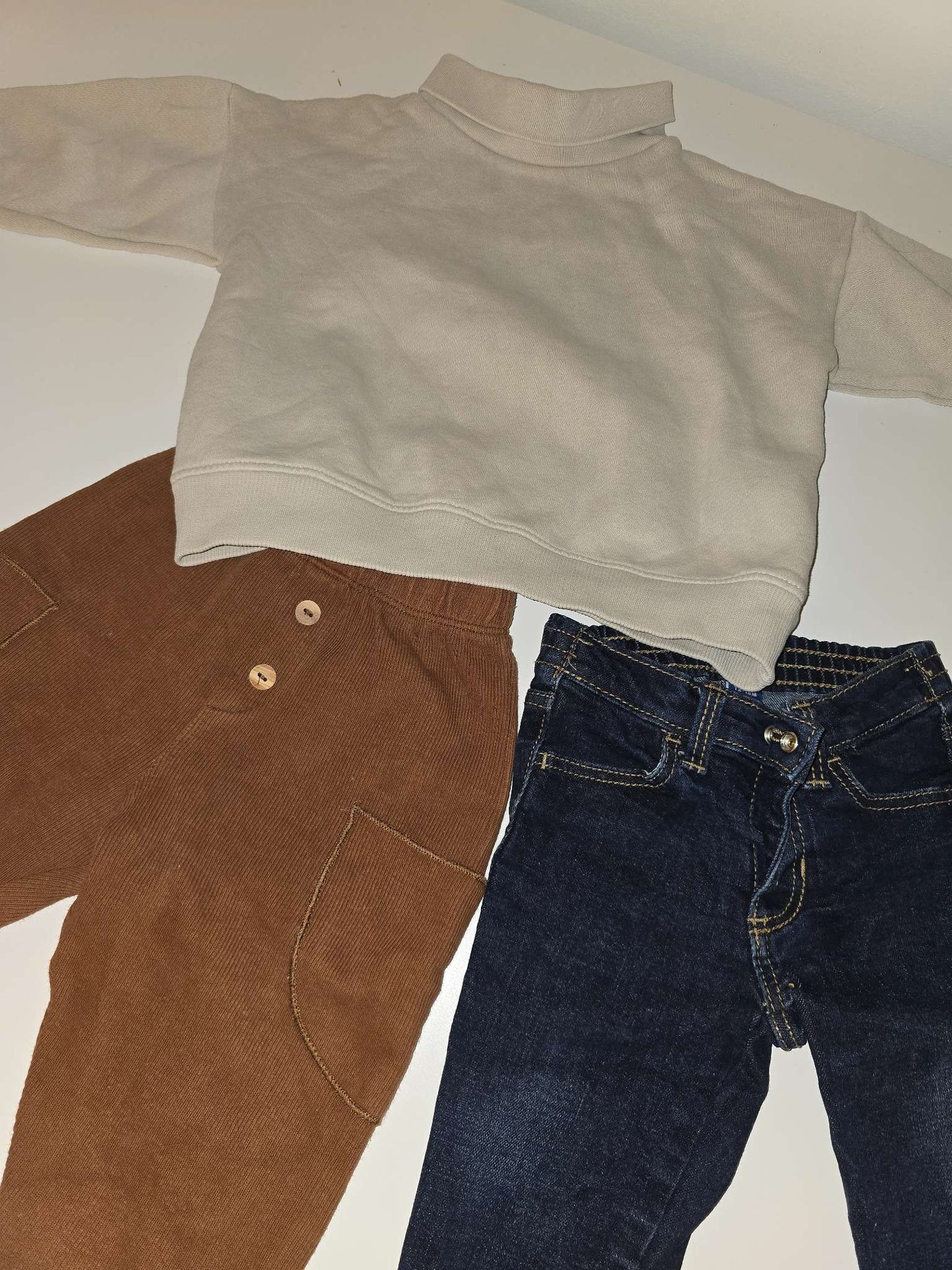 12-18 Months Zara + Old Navy 3 Pieces BUNDLE, Kids 18 Month (12-18M)