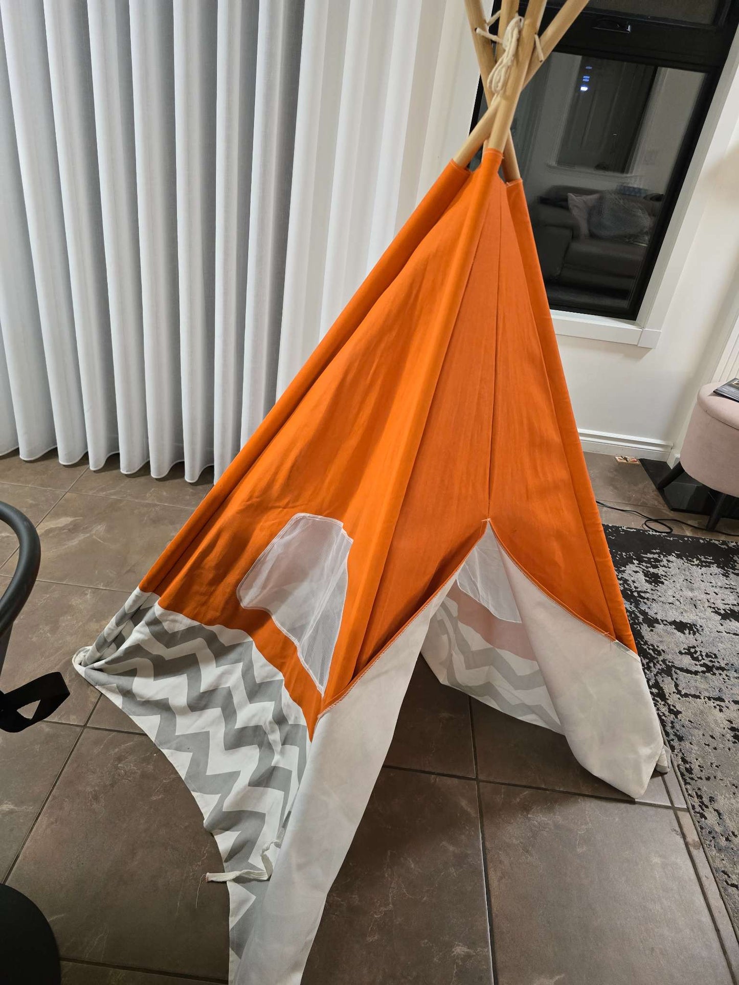 Kidkraft Deluxe Play Teepee - RETAIL 100$