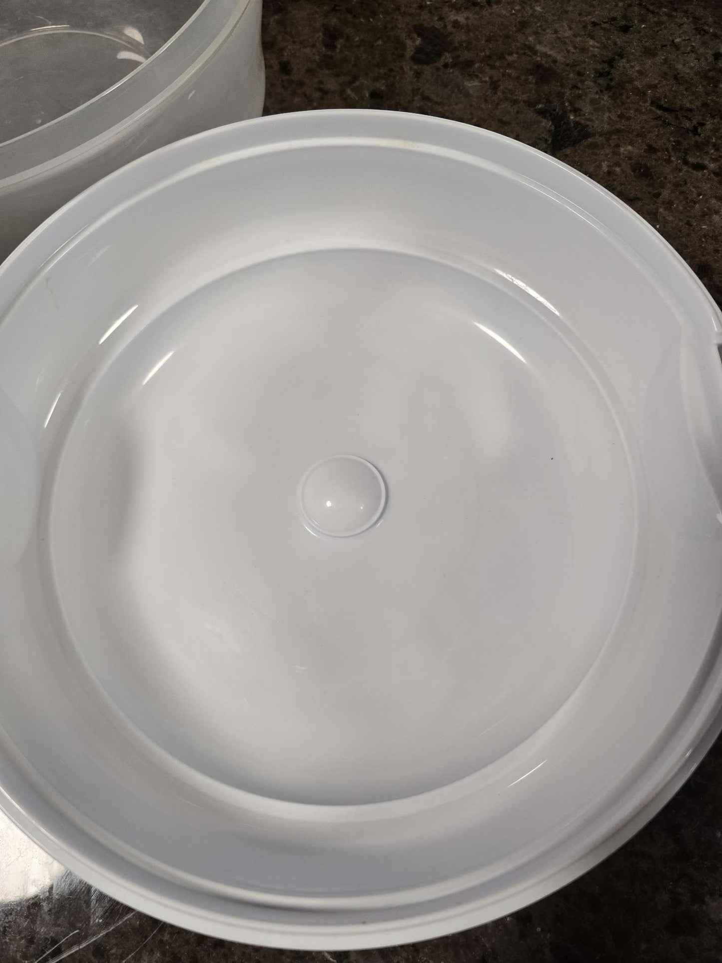 Philips AVENT Microwave Steam Sterilizer for Baby Bottles, Pacifiers, Cups and More - RETAIL: 45$
