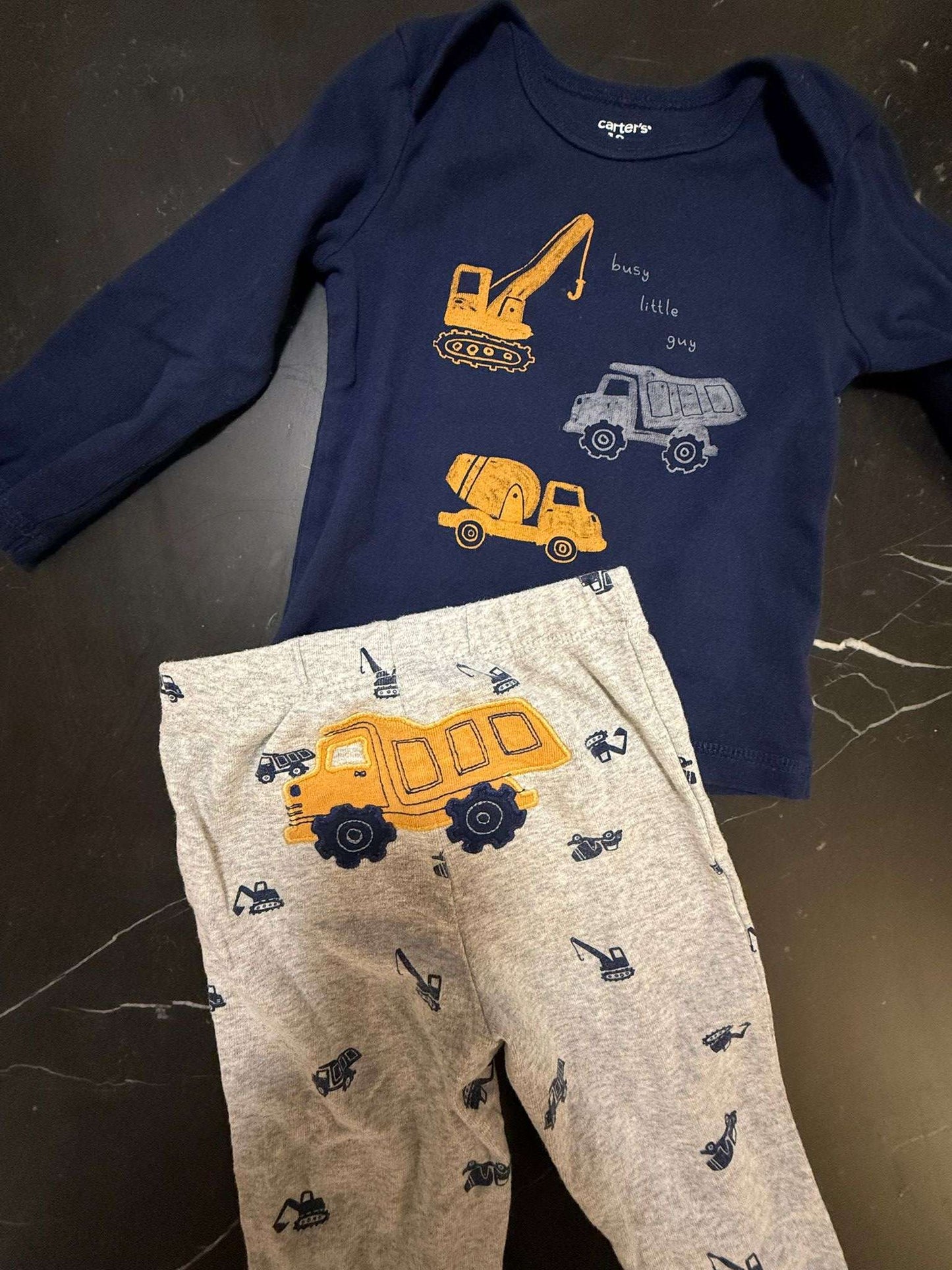 Carter's 2 Pieces set, Kids 18 Month (12-18M)