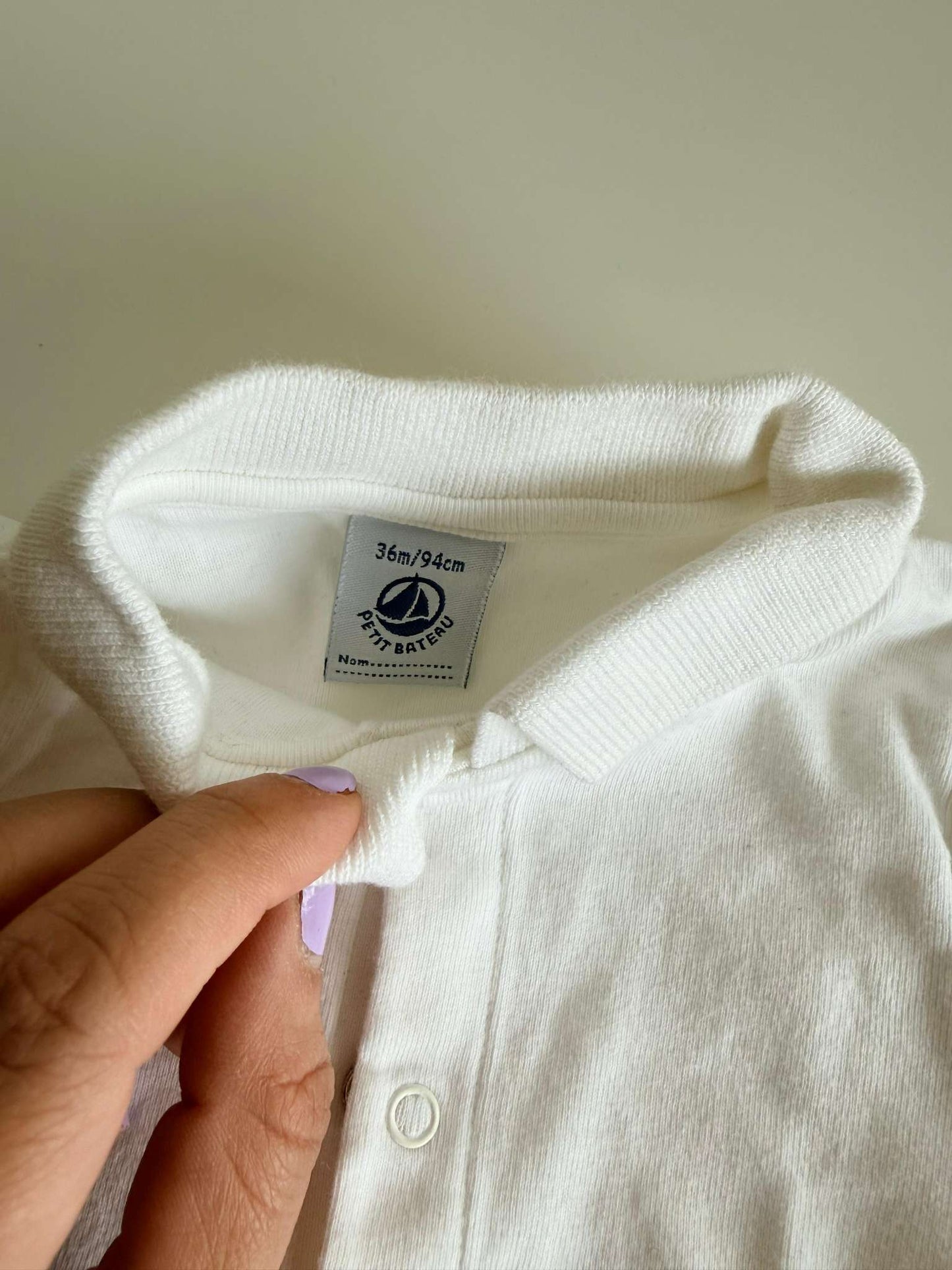 Old Navy + Petit Bateau Outfit :  12-18 Months Unisex Skinny 360° Stretch  Grey Jeans + White Onesie, Kids 18 Month (12-18M)
