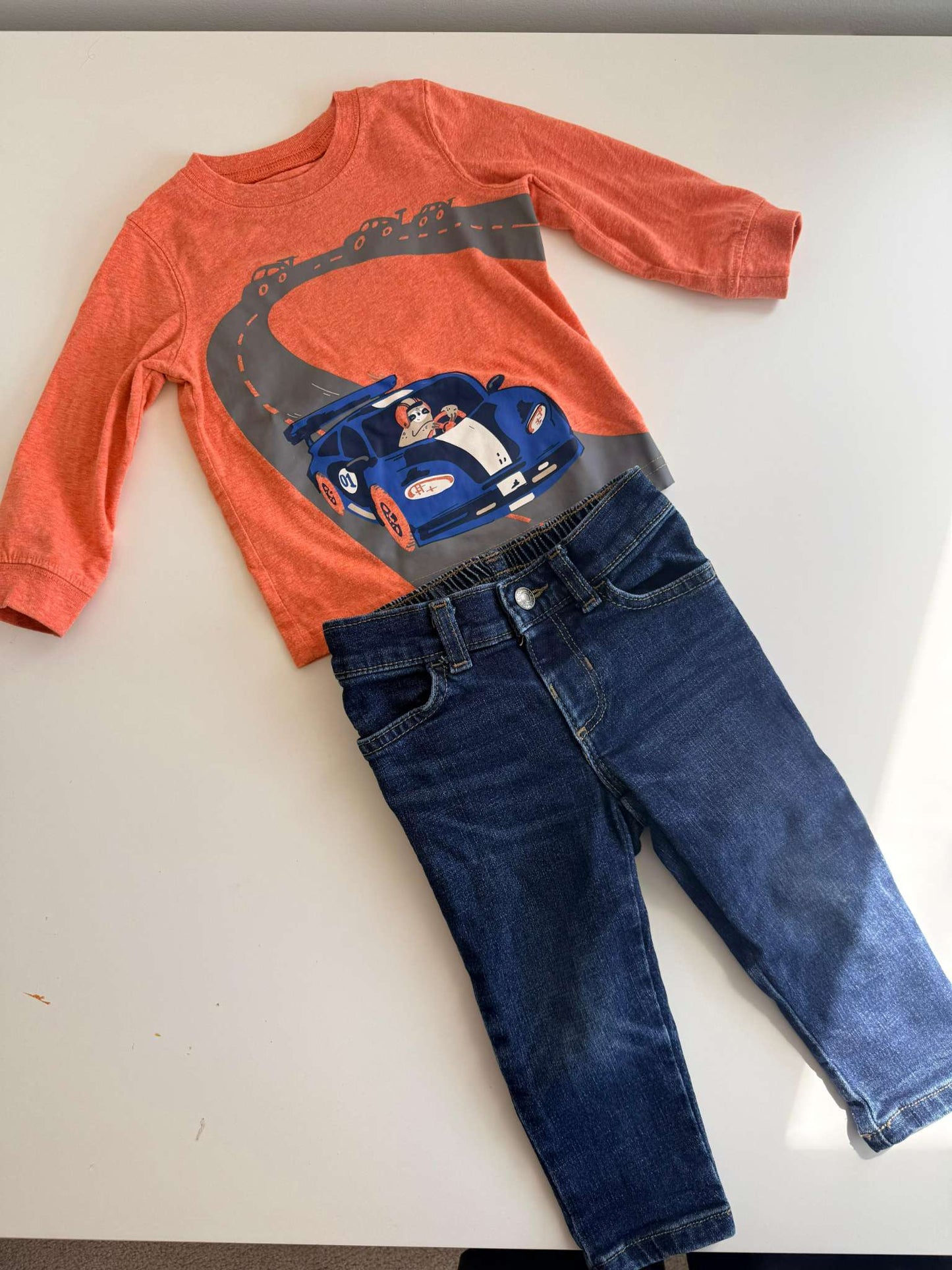 Bundle: Old Navy Jeans + Carter's Tee , Kids 18 Month (12-18M)