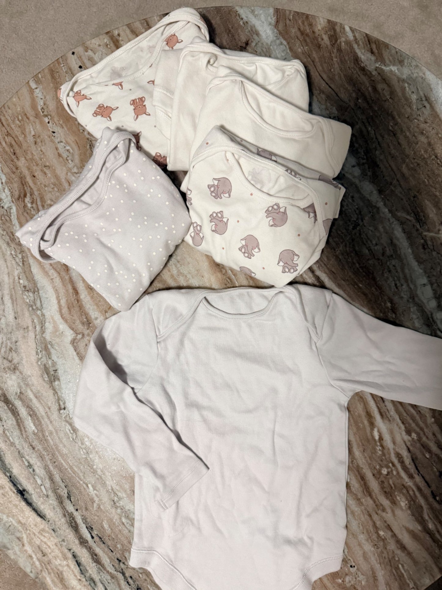 7 Primark long-sleeve baby bodysuits - SIZE: 24-36 months , Kids 2T