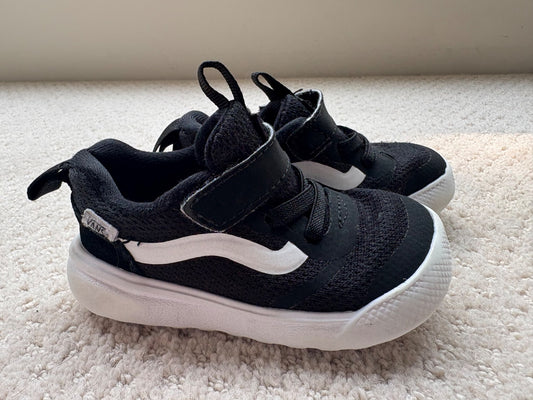 Vans - black and white Velcro runners, size 5, retail $55, Shoes 5 (Walkers:12-24 mth)