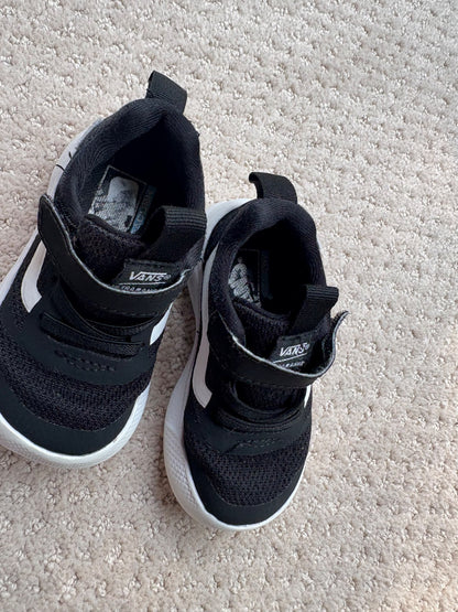 Vans - black and white Velcro runners, size 5, retail $55, Shoes 5 (Walkers:12-24 mth)