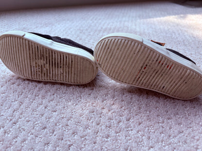 Old Navy - black and grey old navy loafers, size 6, Shoes 6 (Walkers:12-24 mth)