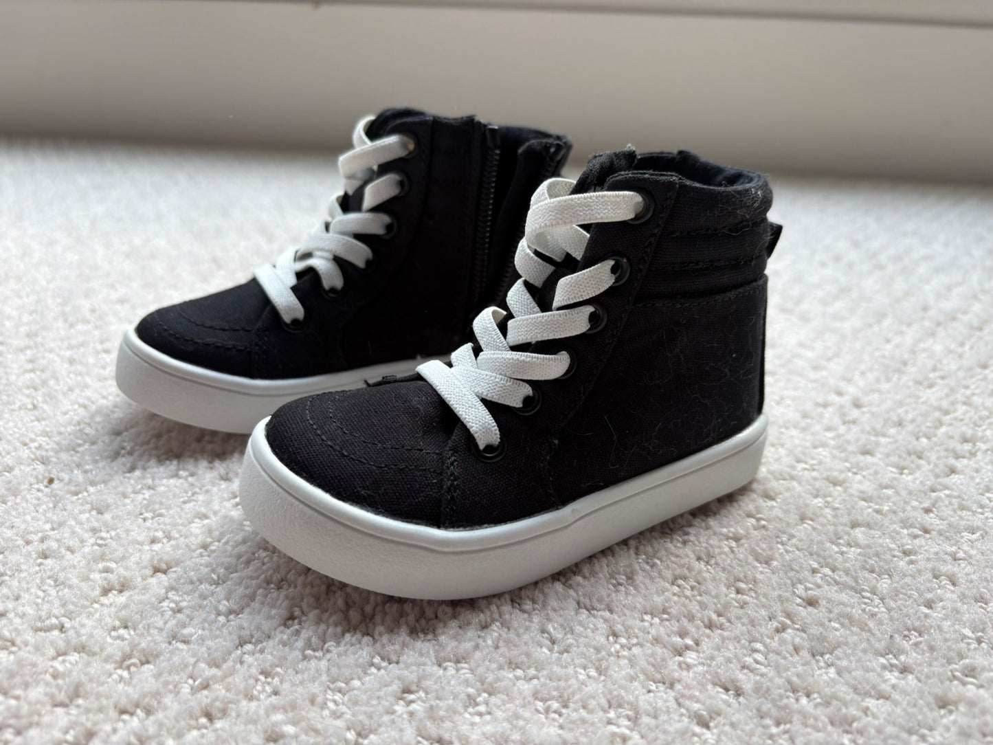 Gap - black cotton high tops, size 6, Shoes 6 (Walkers:12-24 mth)