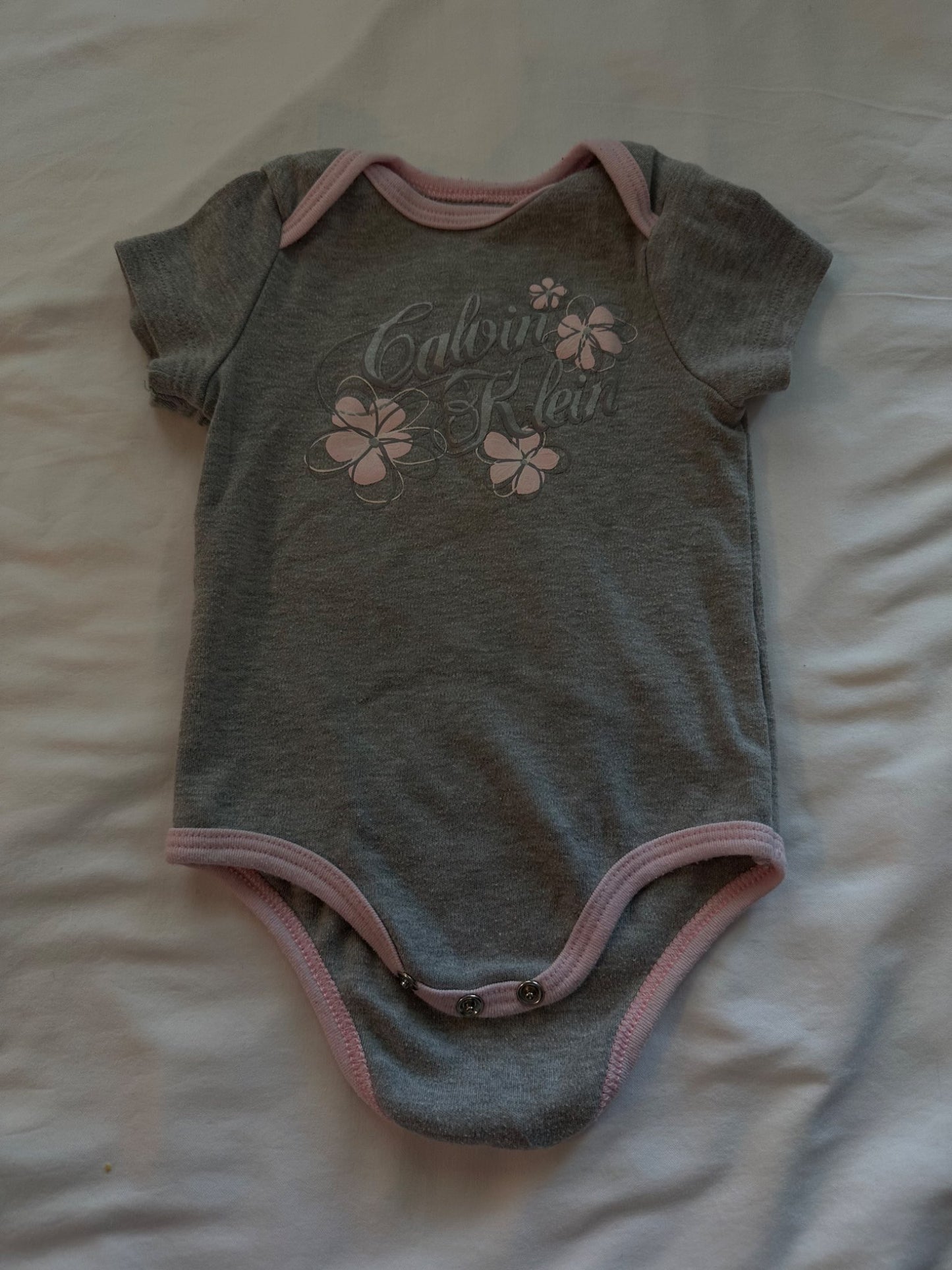 Calvin Klein onesie bundle, Kids 12 Month (9-12M)