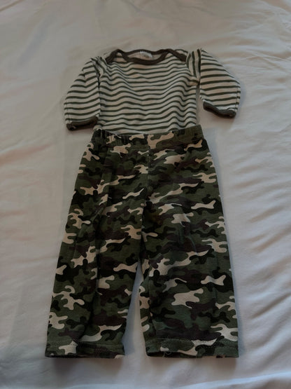 Chick pea 2 piece outfit, Kids 9 Month (6-9M)