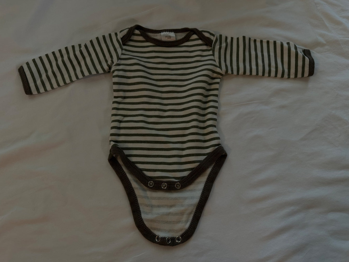 Chick pea 2 piece outfit, Kids 9 Month (6-9M)