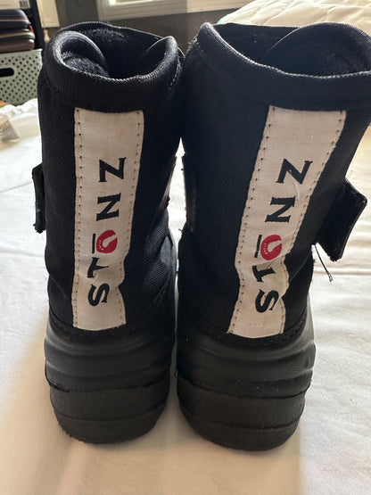 Stonz Toddler boots, Shoes 8 (Toddler:2-4yr)