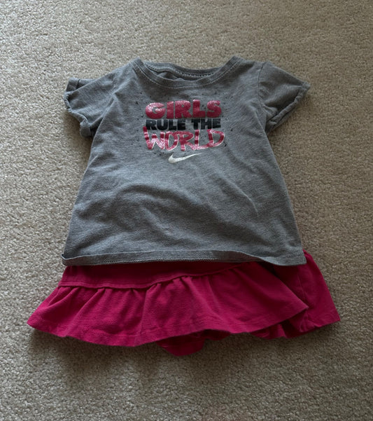 Nike girls 2 piece set, Kids 4/4T