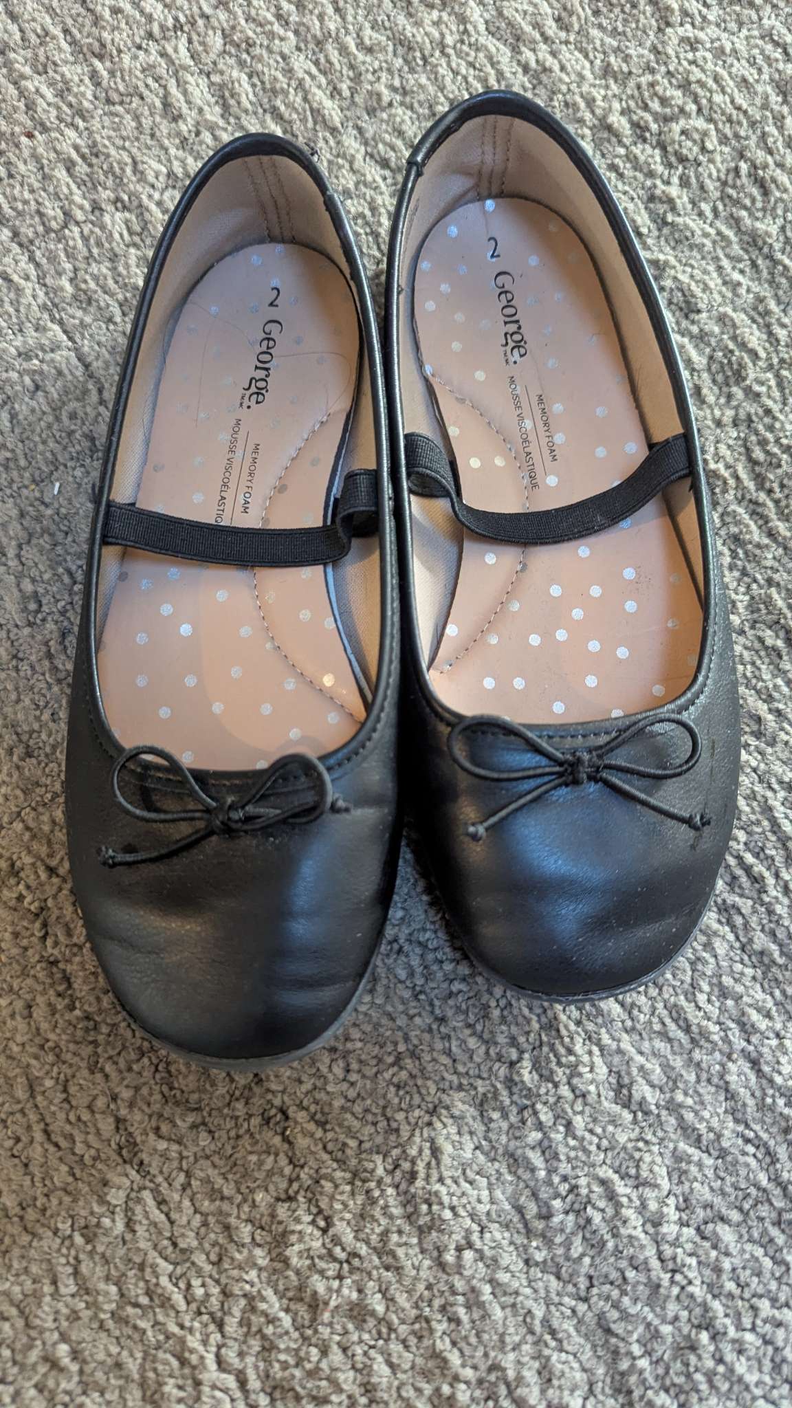 Black dress shoes - Size 2, Shoes 2 (Kids:4-8yr)