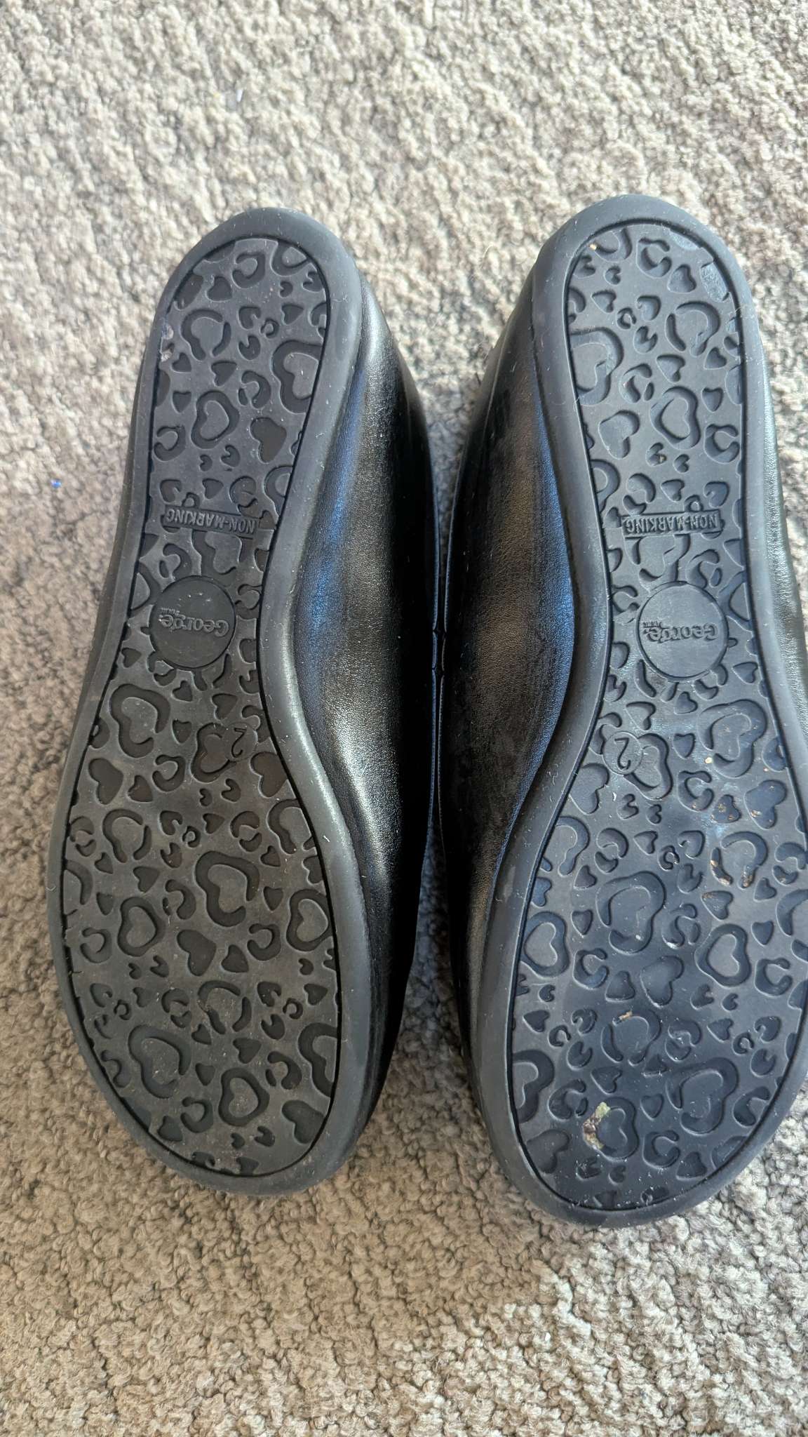 Black dress shoes - Size 2, Shoes 2 (Kids:4-8yr)