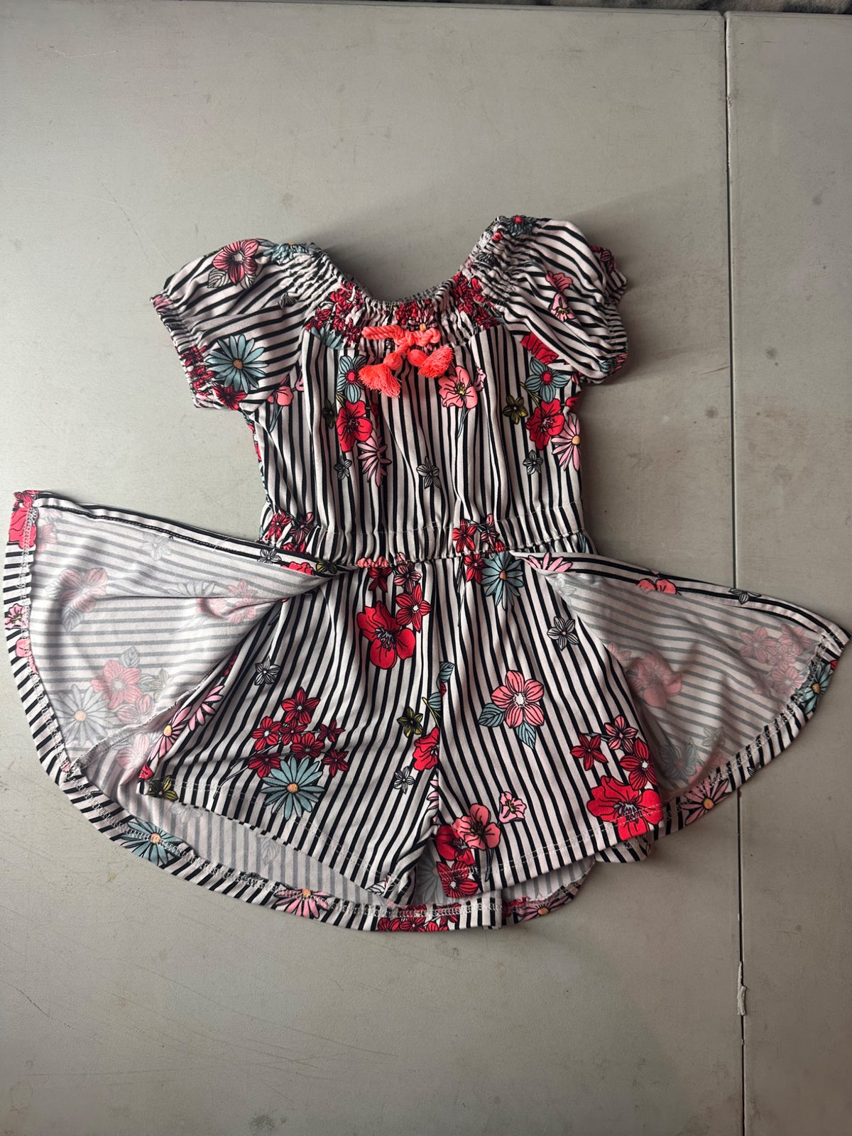 Adorable short romper 2T, Kids 2T