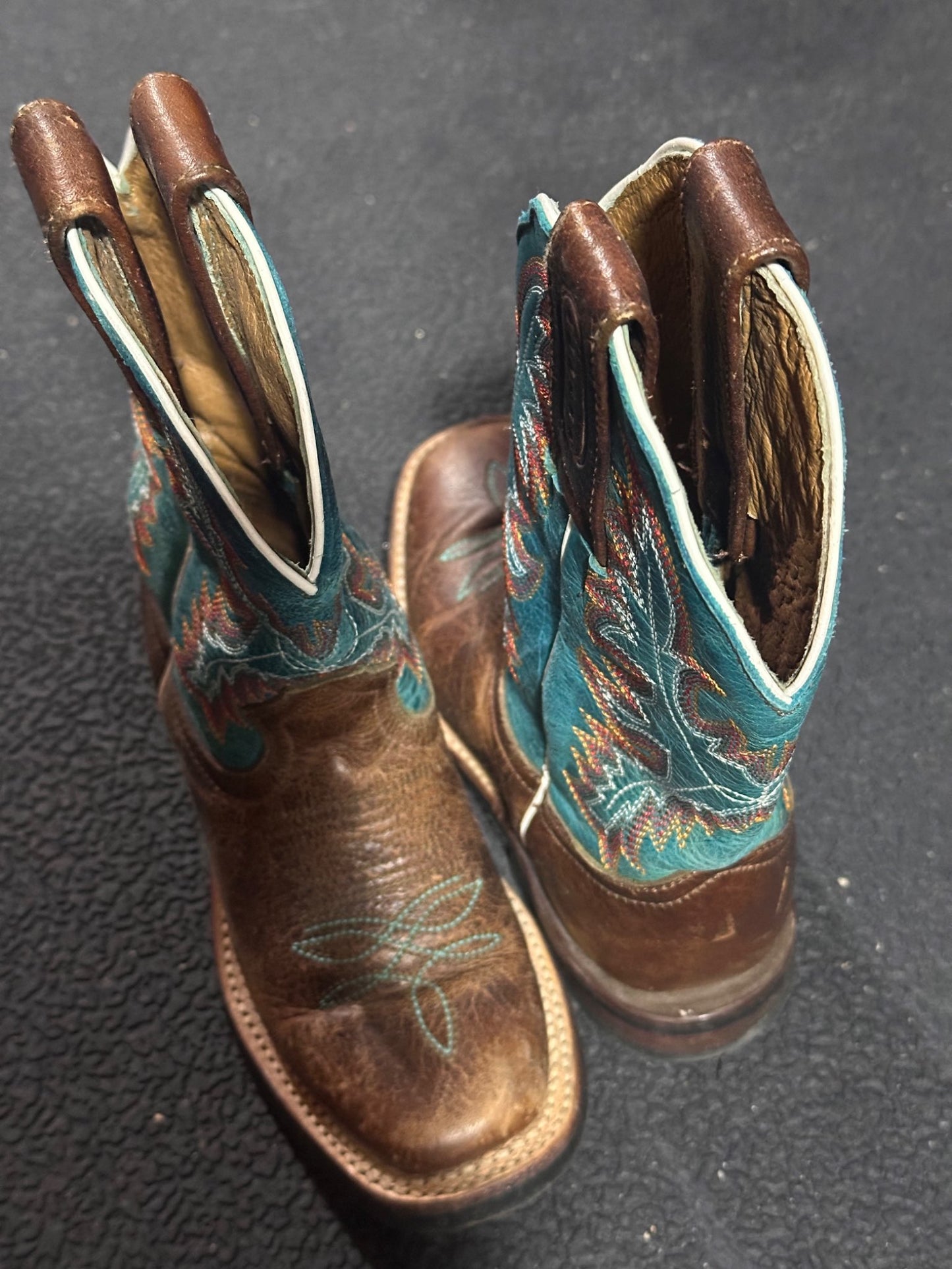 Teal and brown cowboy boots 9, Shoes 9 (Toddler:2-4yr)