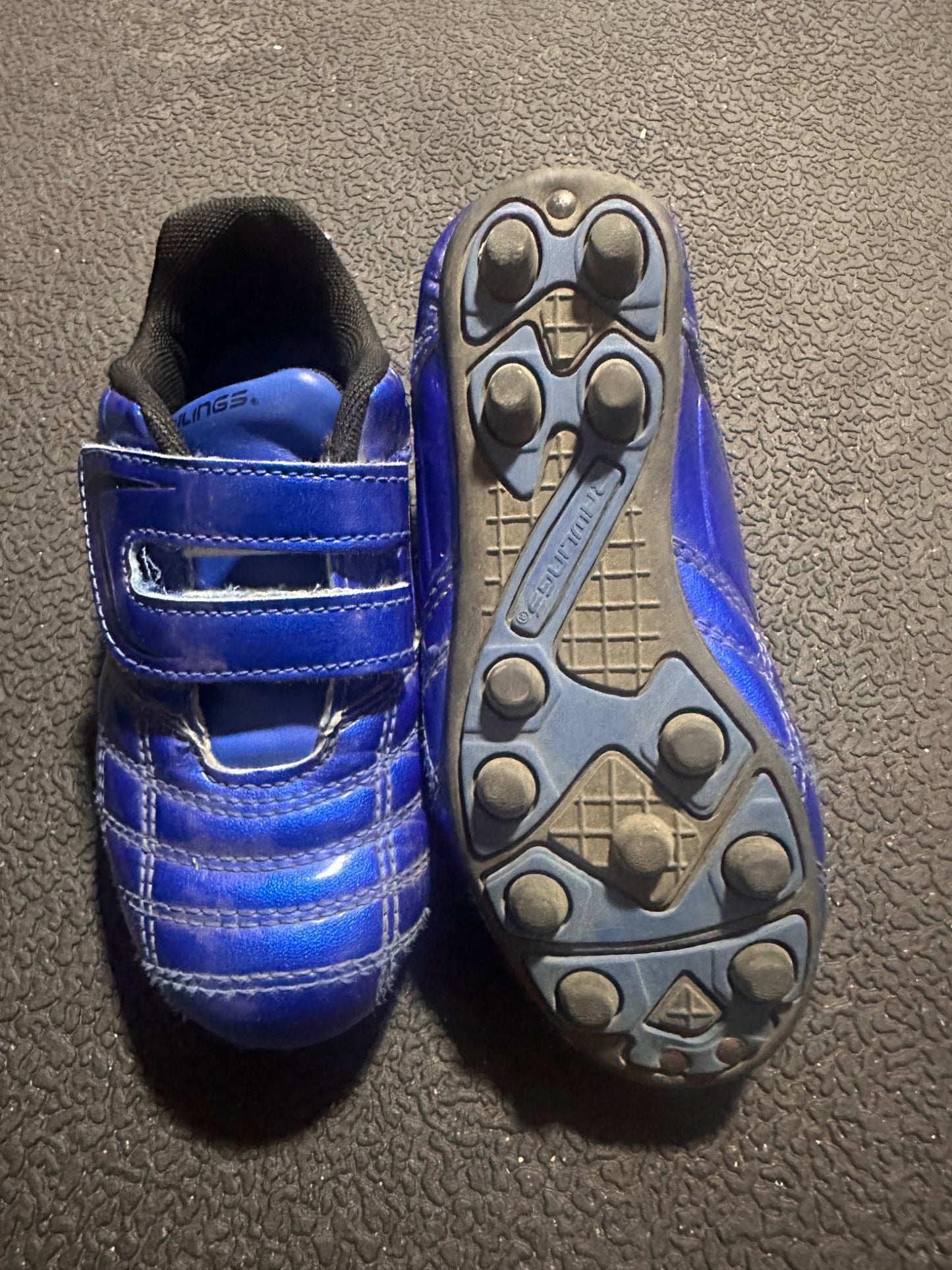 Soccer cleats size 11, Shoes 11 (Toddler:2-4yr)
