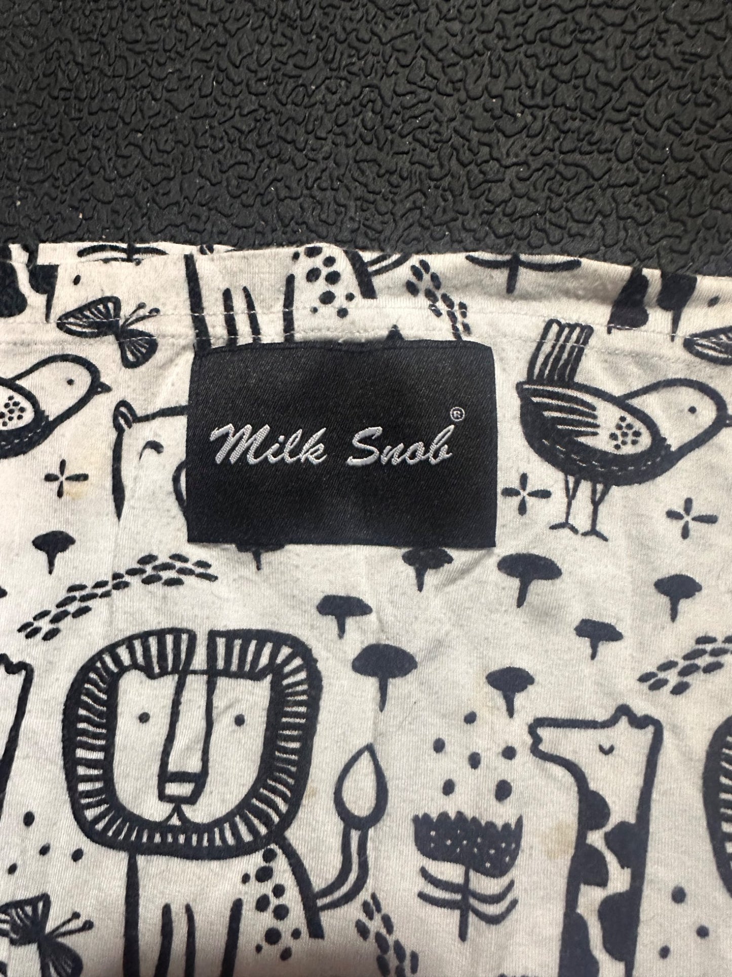 Milk snob car seat/nursing cover