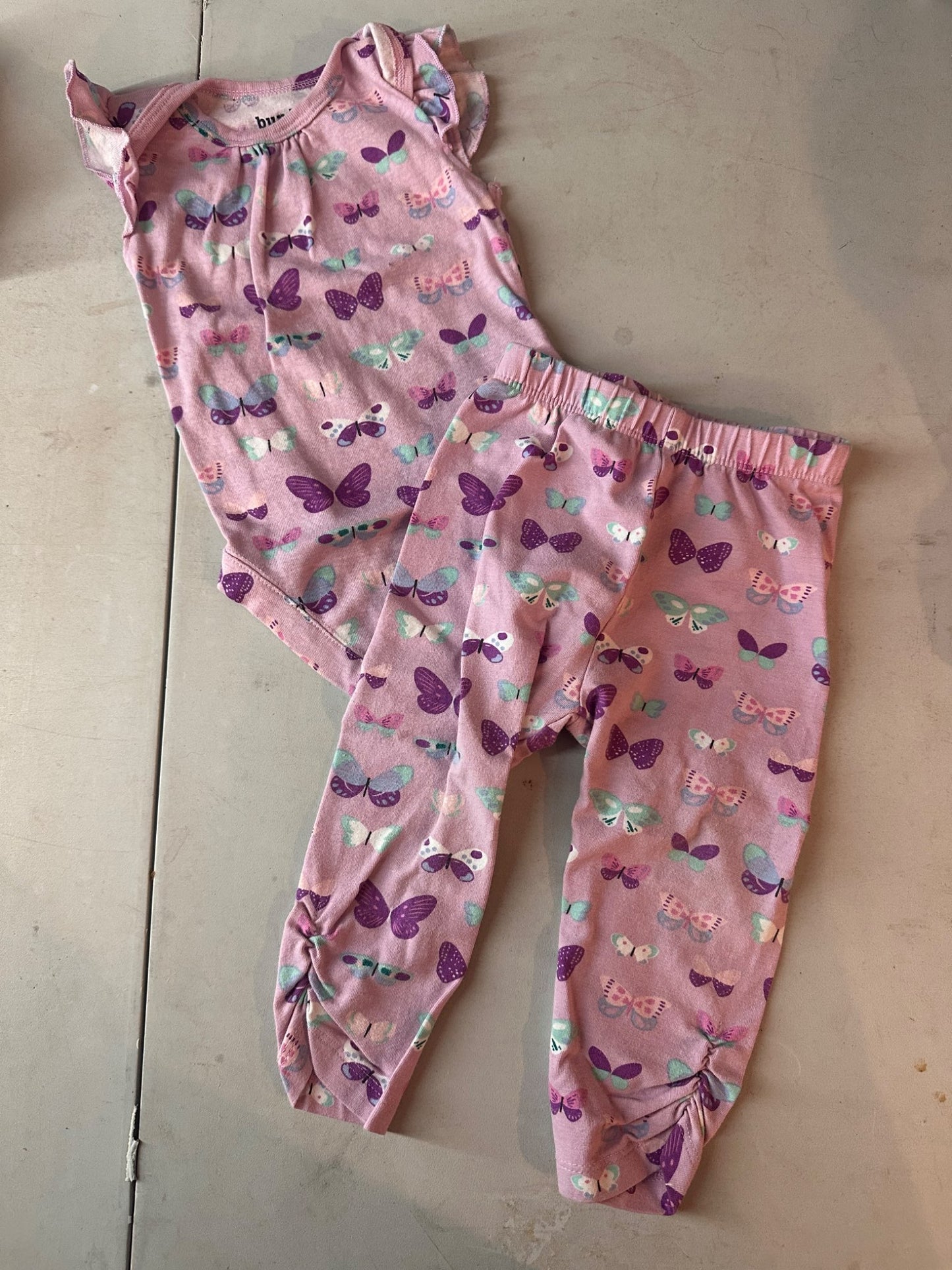 Onesie and legging set 6-9mo, Kids 9 Month (6-9M)