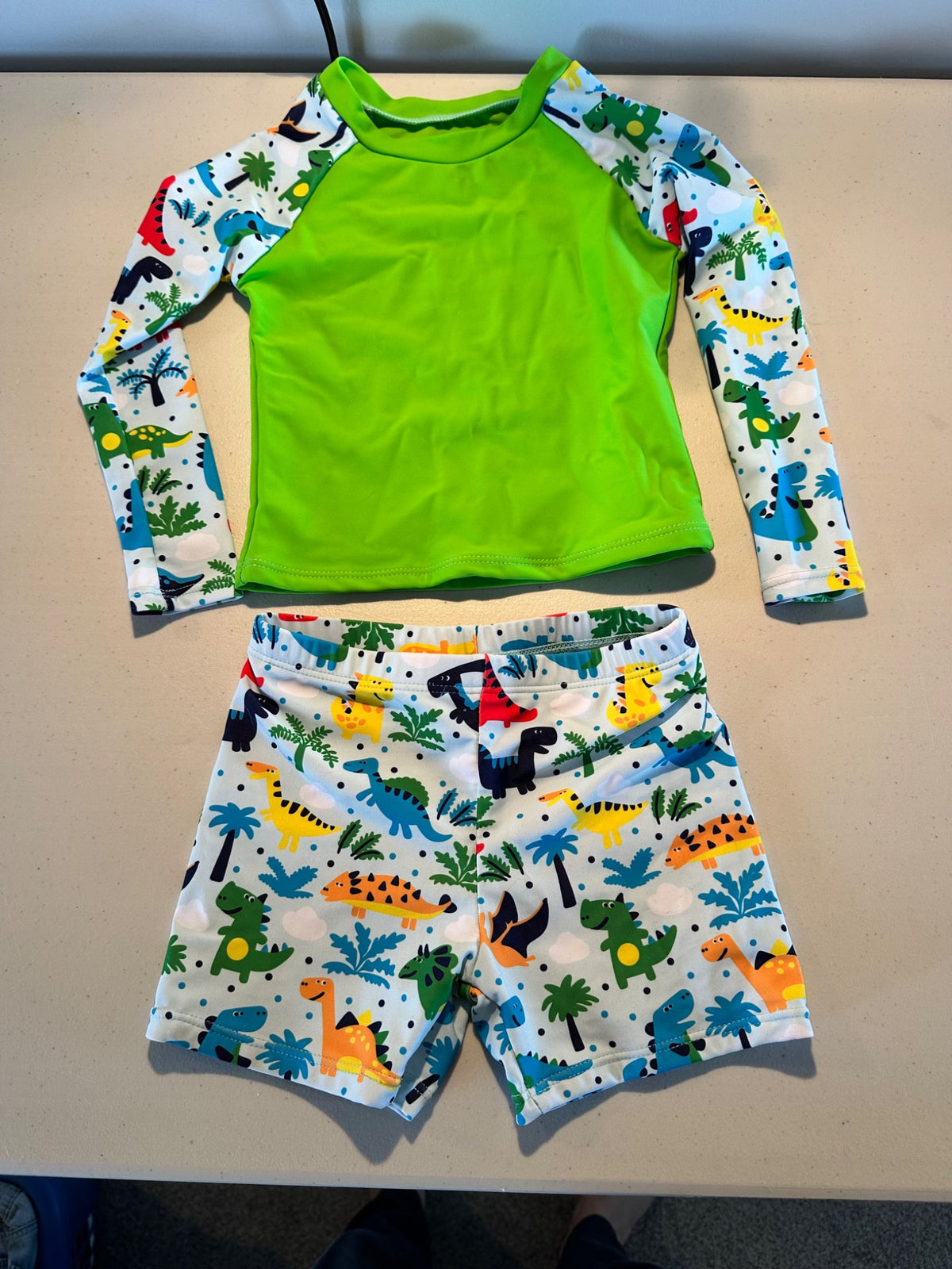 Swim suit 2-3yrs, Kids 2T