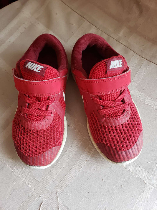 9T - red Nike toddler sneakers, Shoes 9 (Toddler:2-4yr)