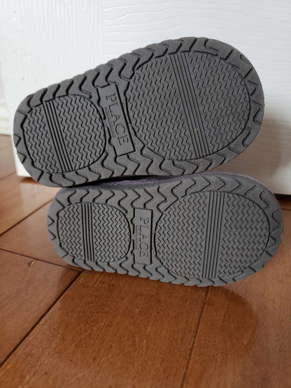 4T soft boots, Shoes 4 (Baby: 0-12 mth)