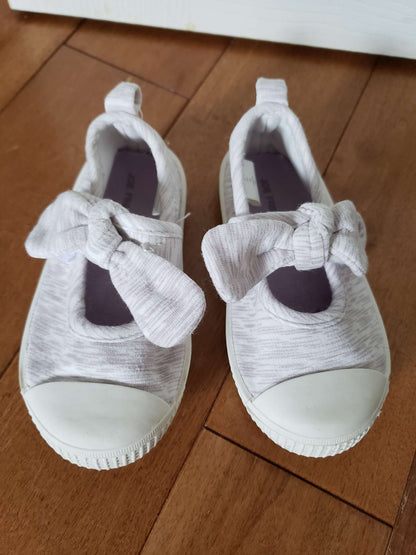 5T lavender day care shoes, Shoes 5 (Walkers:12-24 mth)