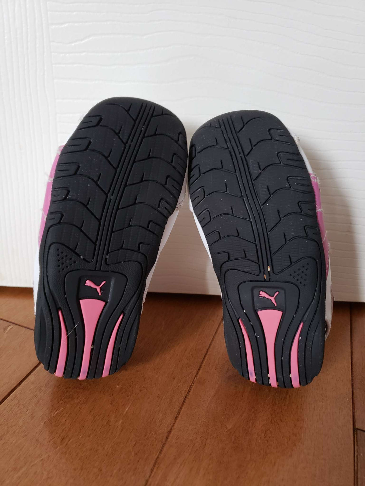 5T Puma velcro sneakers, Shoes 5 (Walkers:12-24 mth)