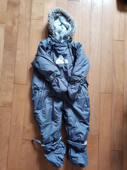 OshKosh fleece snow suit toddler, Kids 18 Month (12-18M)