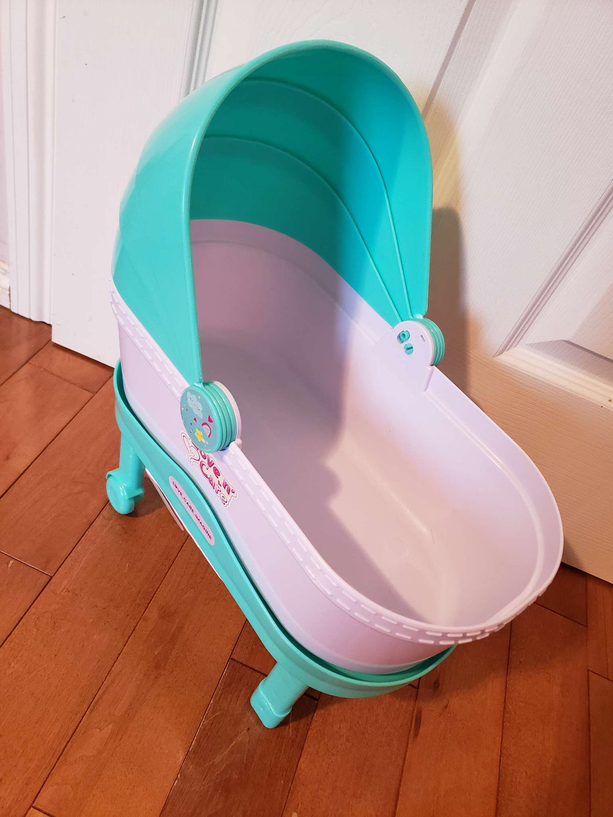 Baby doll bassinet