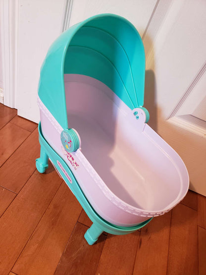 Baby doll bassinet