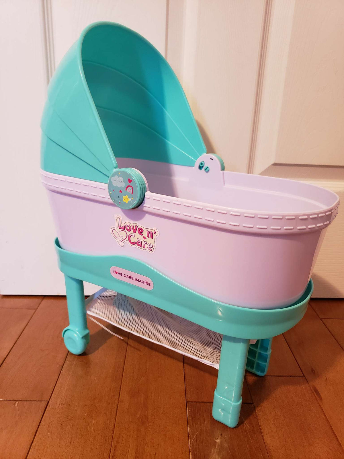 Baby doll bassinet