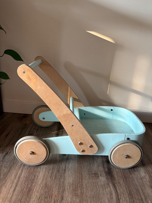 Coco village wooden wagon