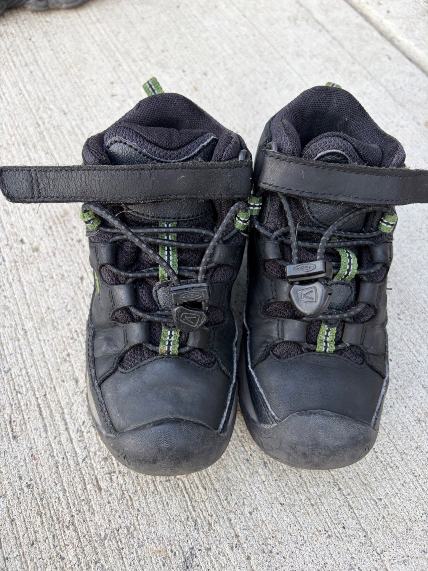 Keen hiking boots, Shoes 10 (Toddler:2-4yr)