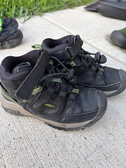 Keen hiking boots, Shoes 10 (Toddler:2-4yr)