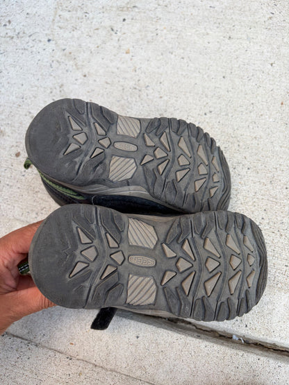 Keen hiking boots, Shoes 10 (Toddler:2-4yr)