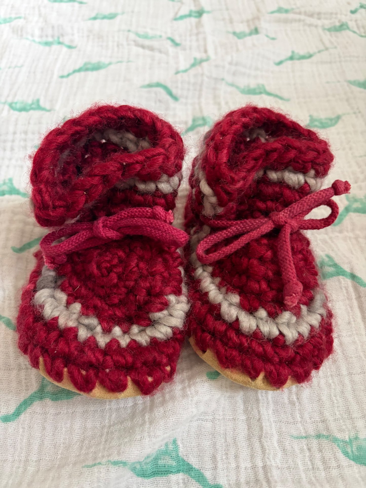 Padraig knit booties - brand new - 12-18m