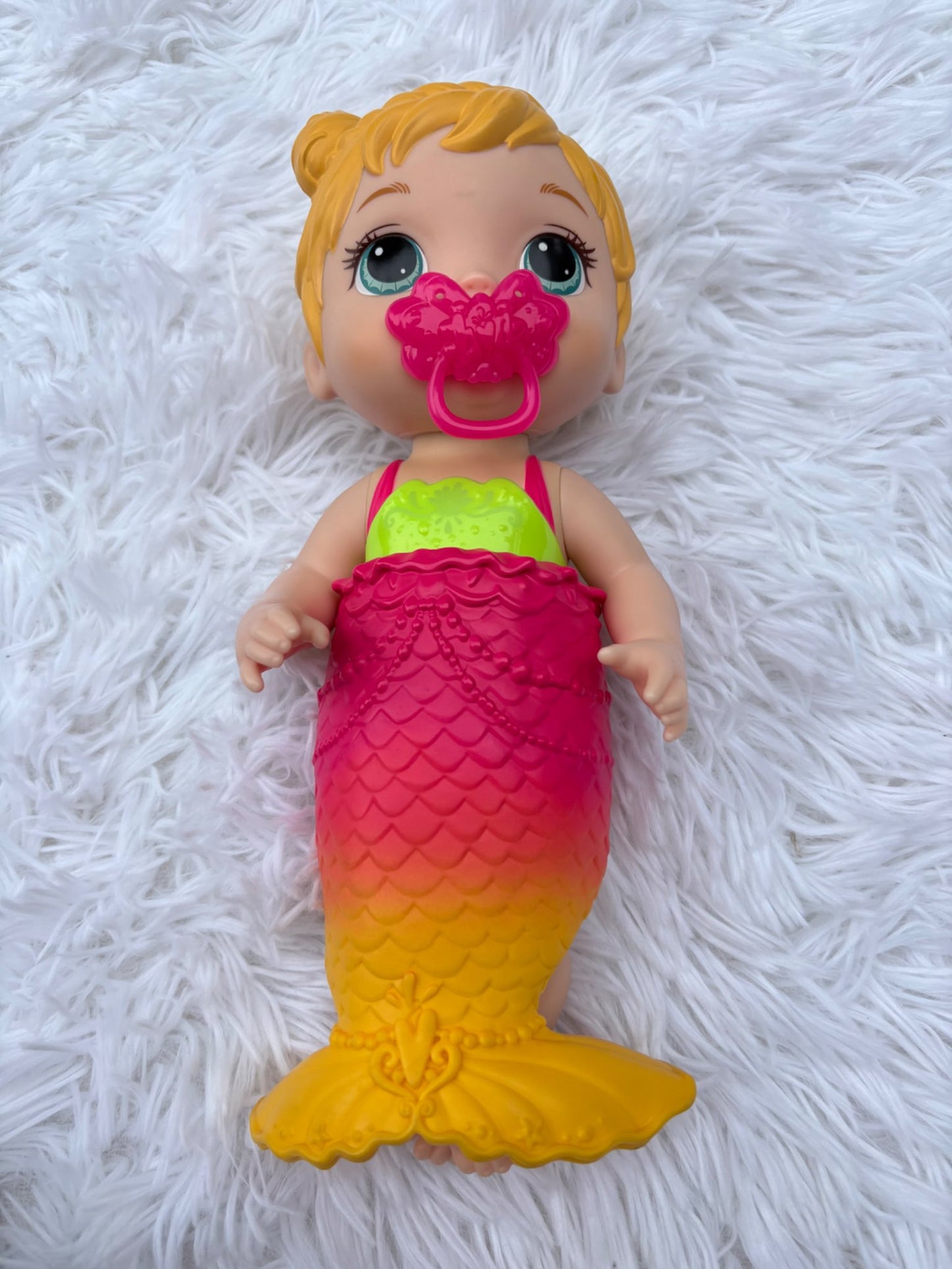 BABY ALIVE LIL’ Splashes Mermaid - water play baby doll