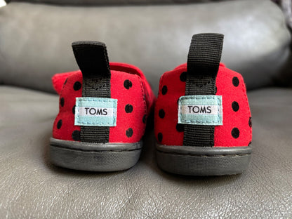 Size 9T adorable TOM’s alpargata ladybug shoes , Shoes 9 (Toddler:2-4yr)