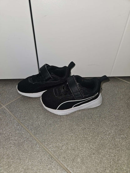Puma Runners - Size 5T Unisex, Shoes 5 (Walkers:12-24 mth)