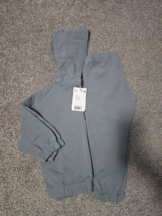 [New With Tags] Boy's H&M Adorables Sweat Suit size  5T, Kids 5/5T